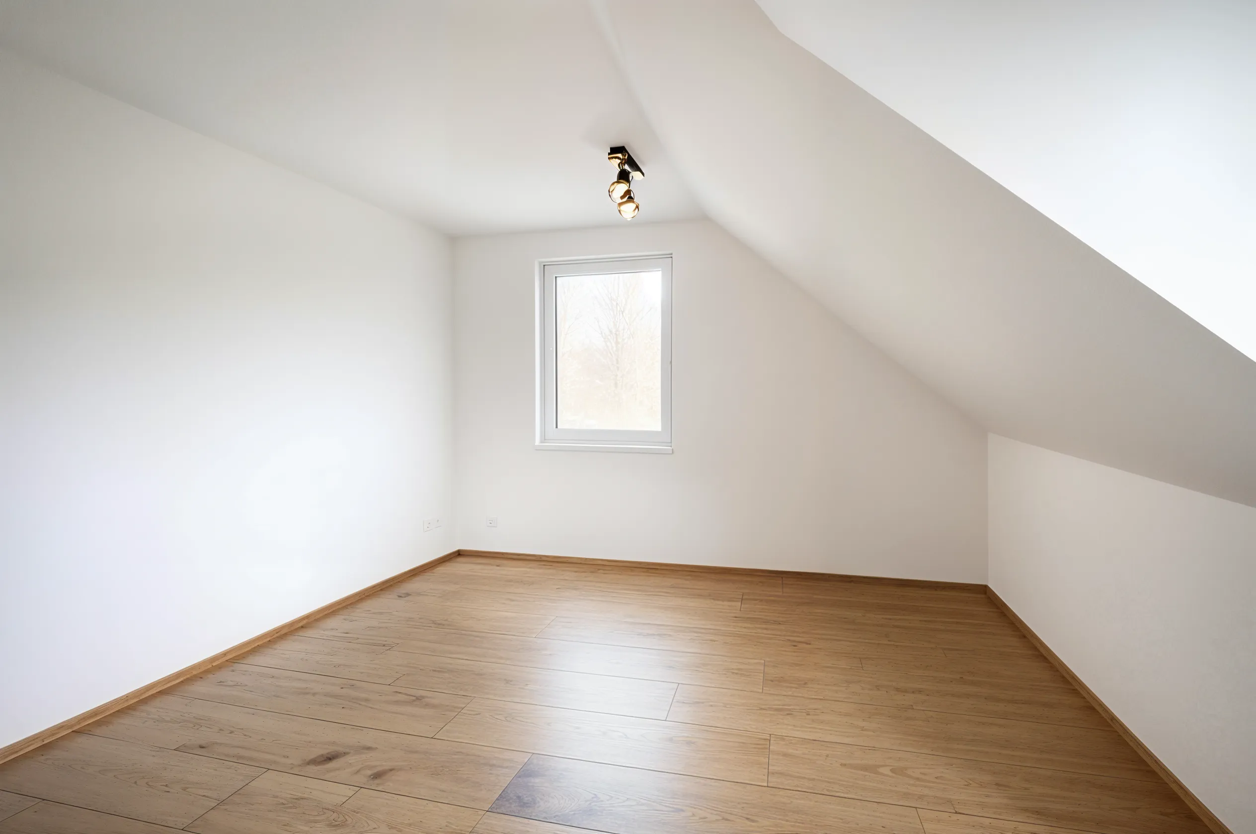 After - Clean decluttered room